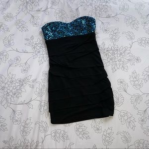 CITY TRIANGLES Sequin Dress